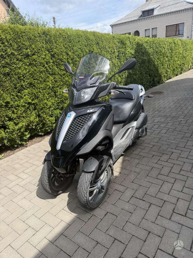 Piaggio MP3 300cc, scooters / mopeds