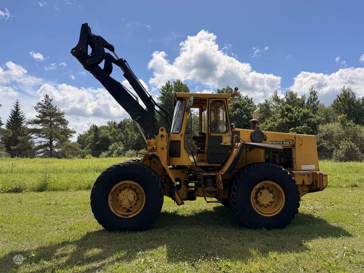 Volvo BM 4400, самоходные погрузчики
