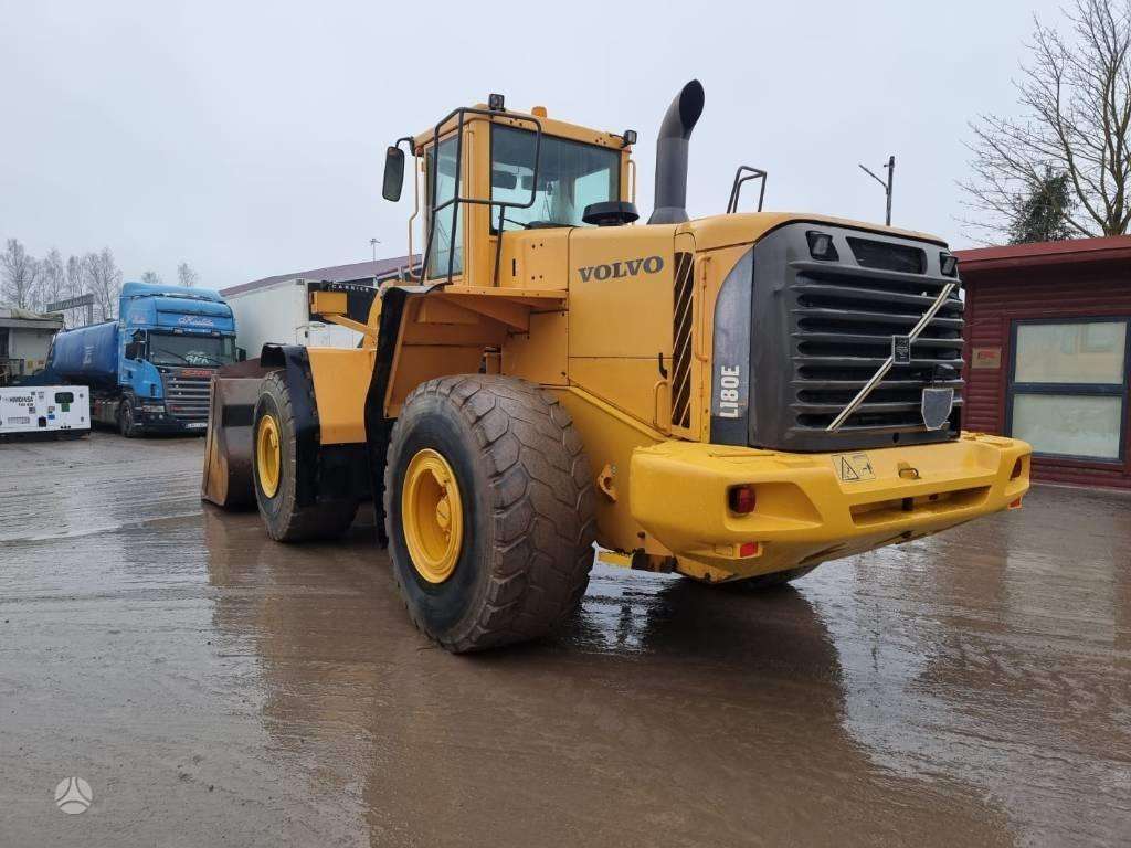 Volvo L180E, фронтальные погрузчики