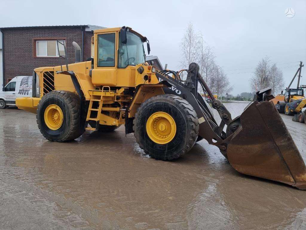 Volvo L180E, frontaliniai krautuvai