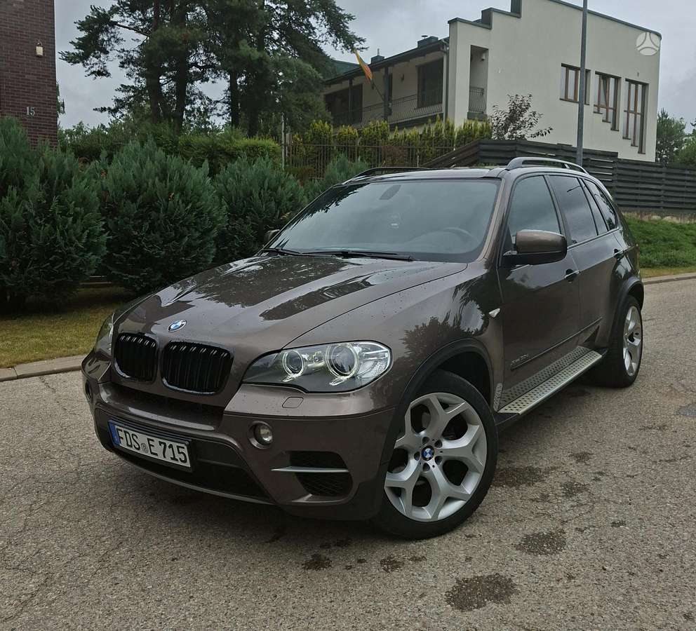 BMW X5, 3.0 l., off-road / crossover