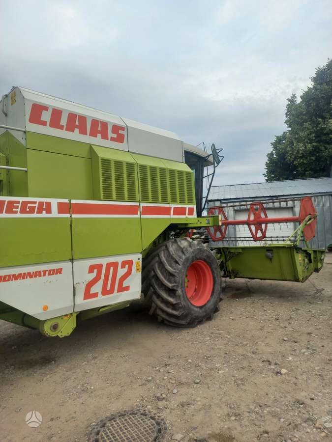 Claas MEGA-202, kombaini