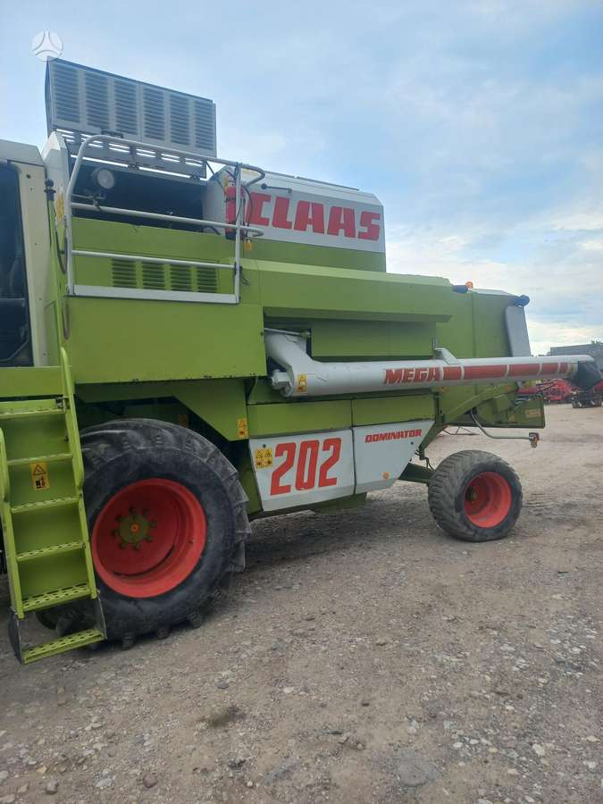 Claas MEGA-202, kombainai