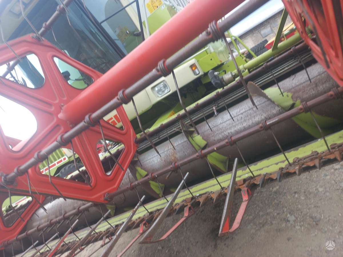 Claas MEGA-202, kombaini