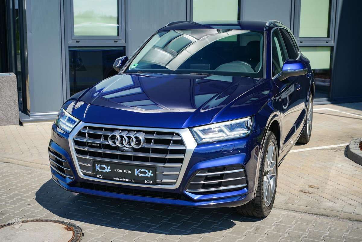 Audi Q5, 2.0 l., off-road / crossover