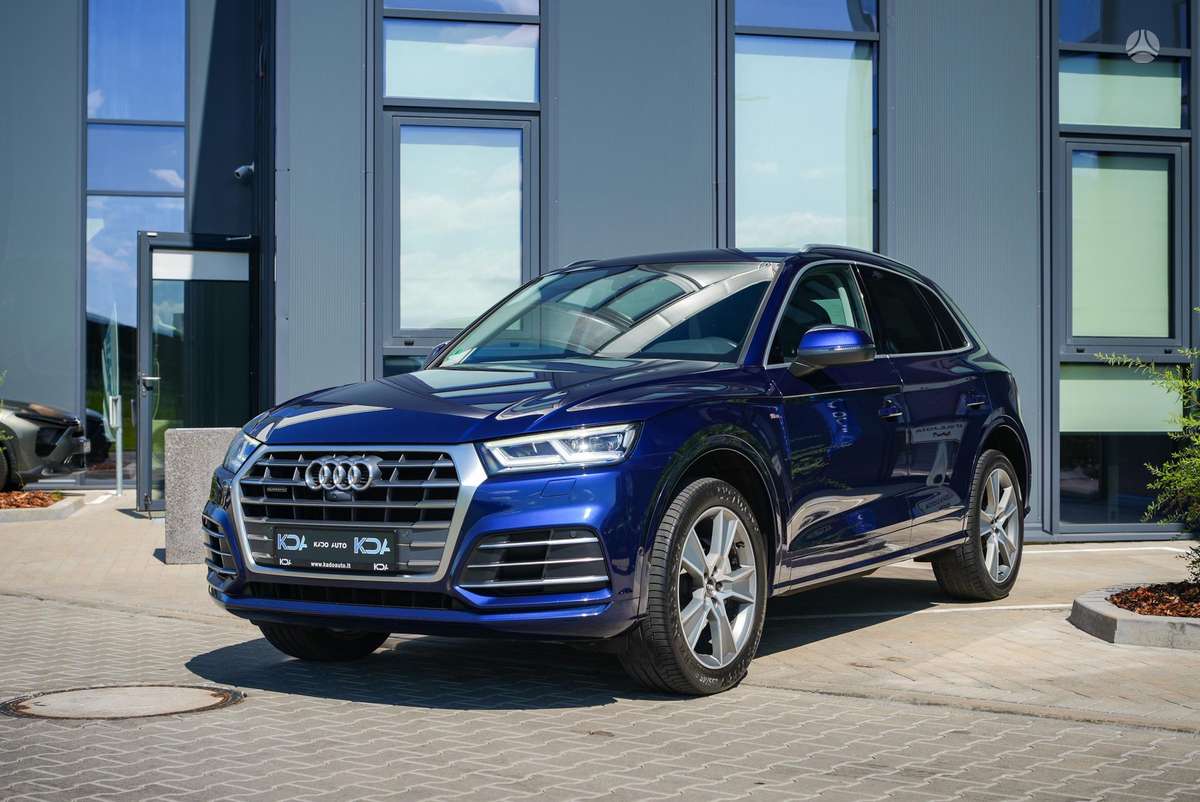 Audi Q5, 2.0 l., off-road / crossover
