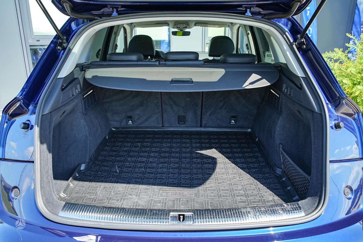 Audi Q5, 2.0 l., Внедорожник / Кроссовер