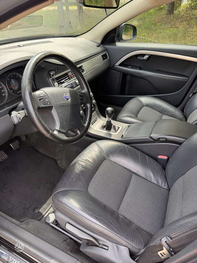 Volvo V70, 2.4 l., wagon