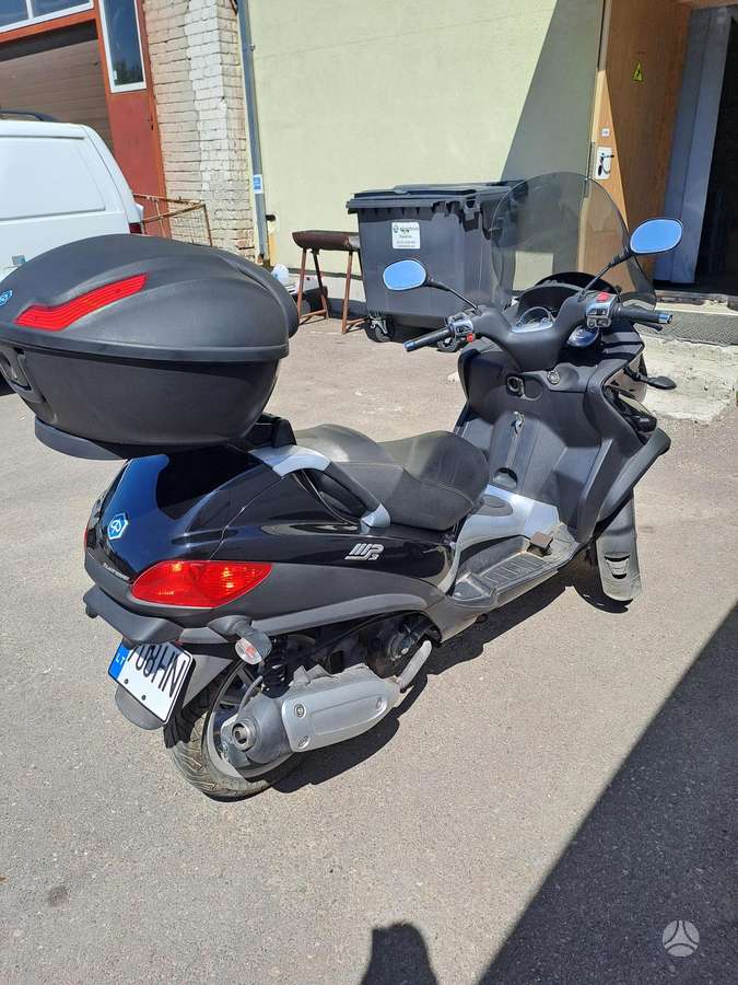 Piaggio MP3 300cc, triračiai