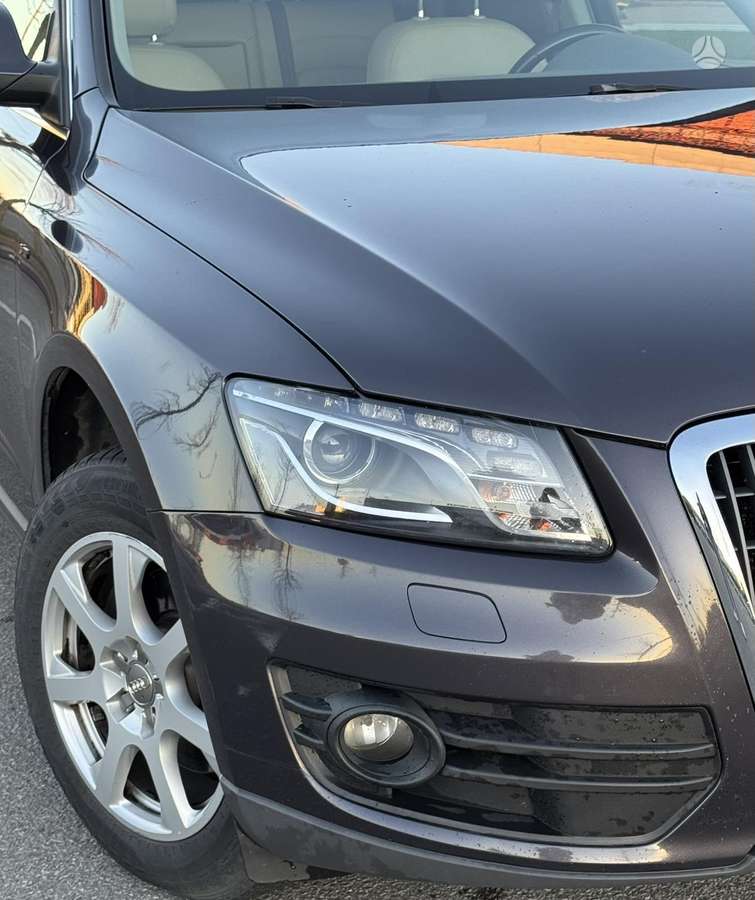 Audi Q5, 2.0 l., off-road / crossover