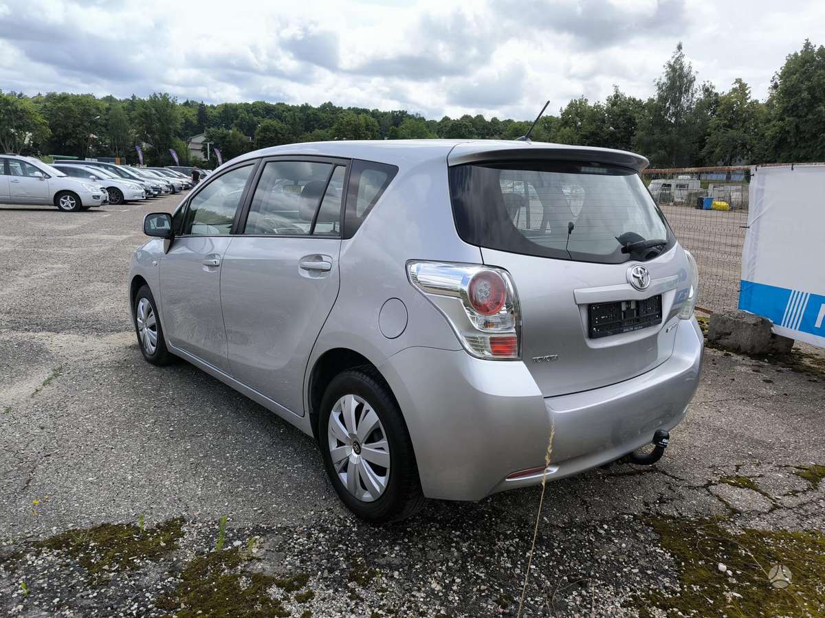 Toyota Corolla Verso - 7