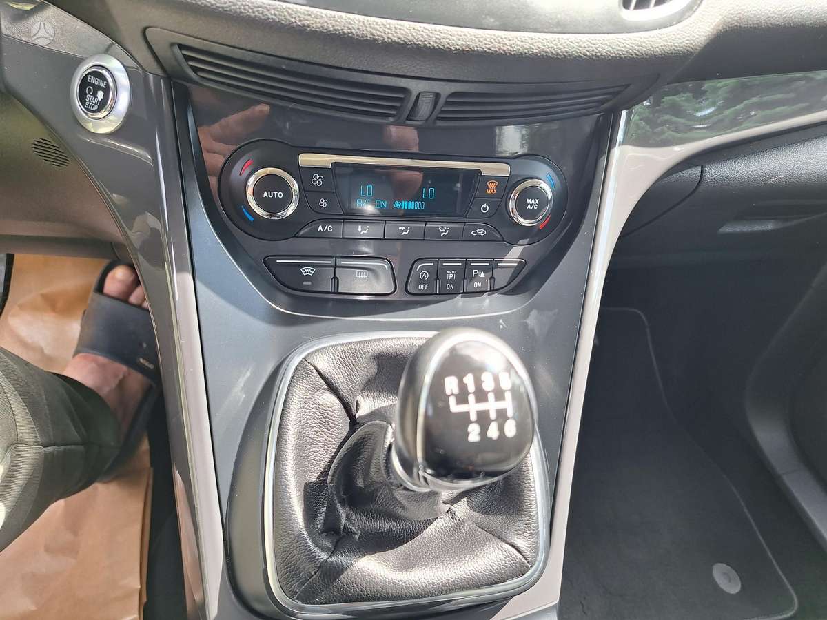 Ford Kuga, 2.0 l., off-road / crossover