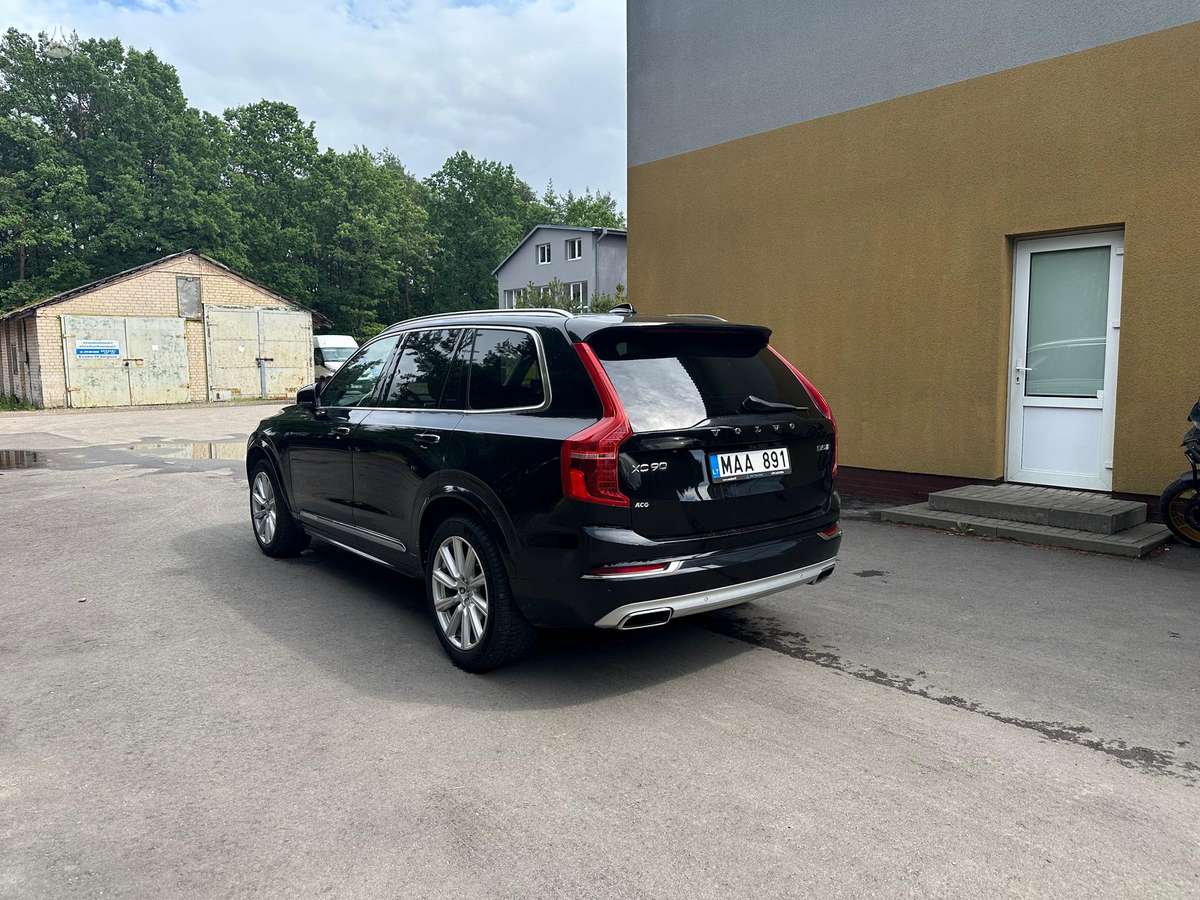 Volvo XC90 - 5