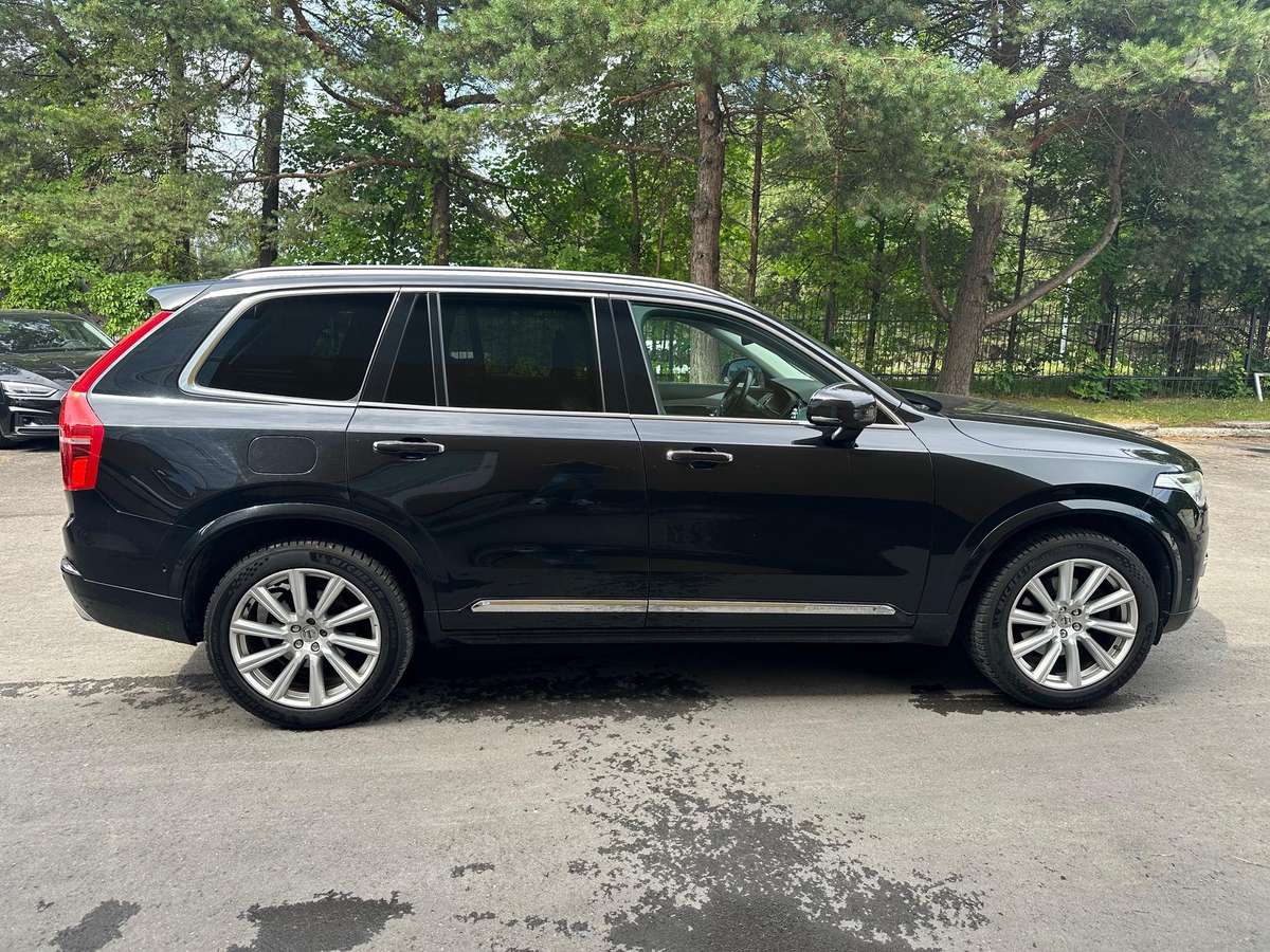Volvo XC90 - 2