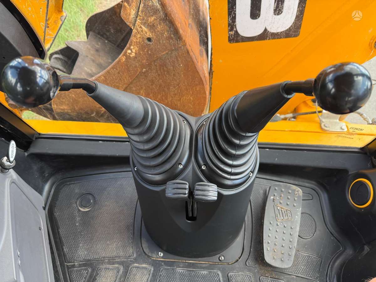 JCB 3CX, ekskavatoriniai krautuvai