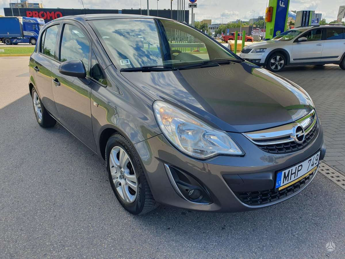 Opel Corsa, 1.3 l., Хэтчбек