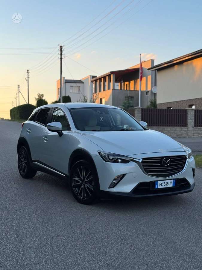 Mazda CX-3, 1.5 l., hatchback