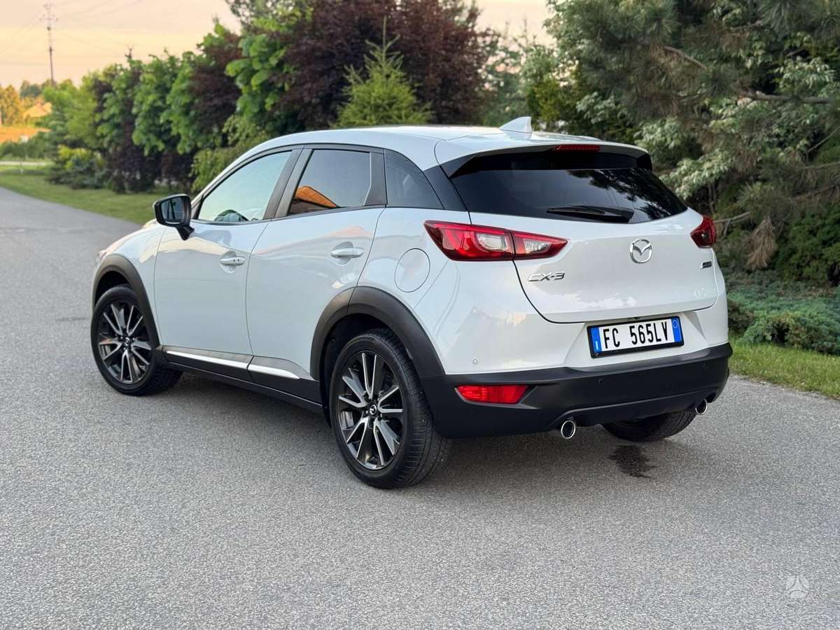 Mazda CX-3, 1.5 l., hatchback