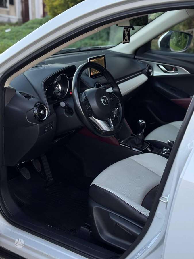 Mazda CX-3, 1.5 l., Хэтчбек