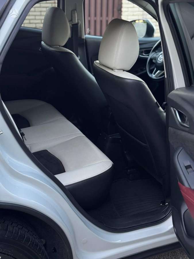 Mazda CX-3, 1.5 l., Хэтчбек