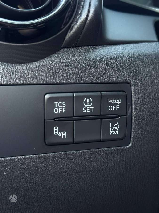Mazda CX-3, 1.5 l., hatchback