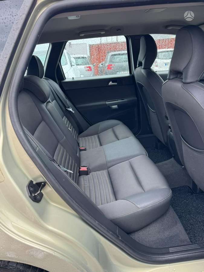 Volvo V50 - 4