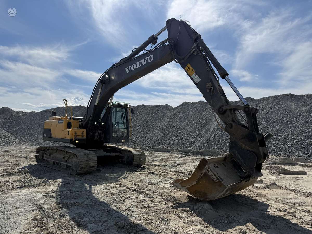 Volvo EC220 DL, ekskavatoriai