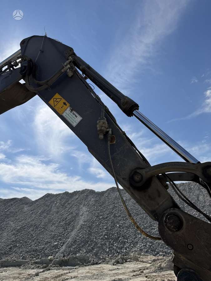 Volvo EC220 DL, excavator