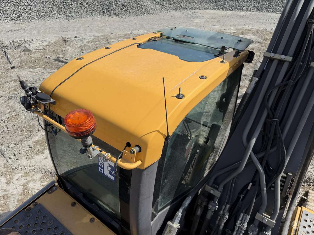 Volvo EC220 DL, экскаваторы