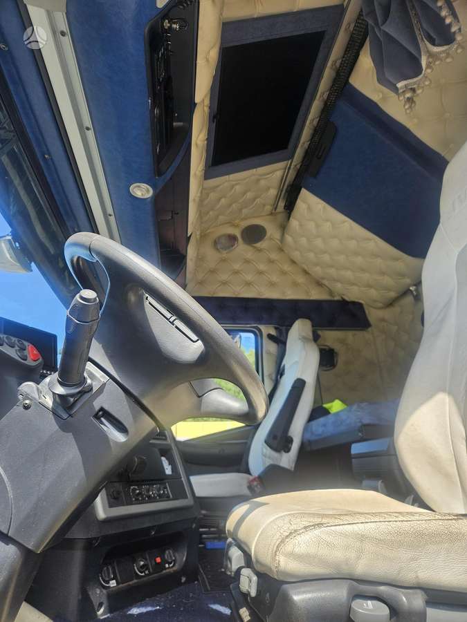 Iveco Stralis 500, 2 miegamosios vietos
