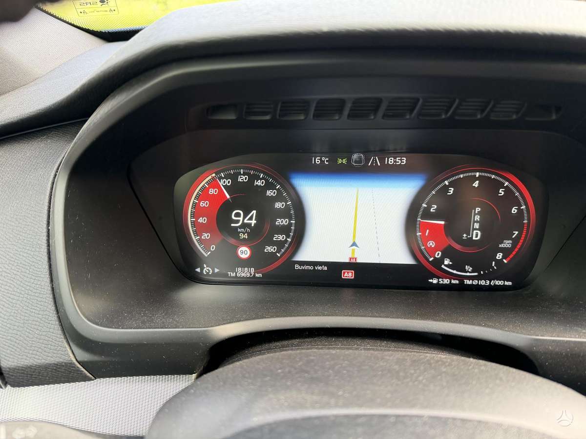 Volvo XC90 - 6