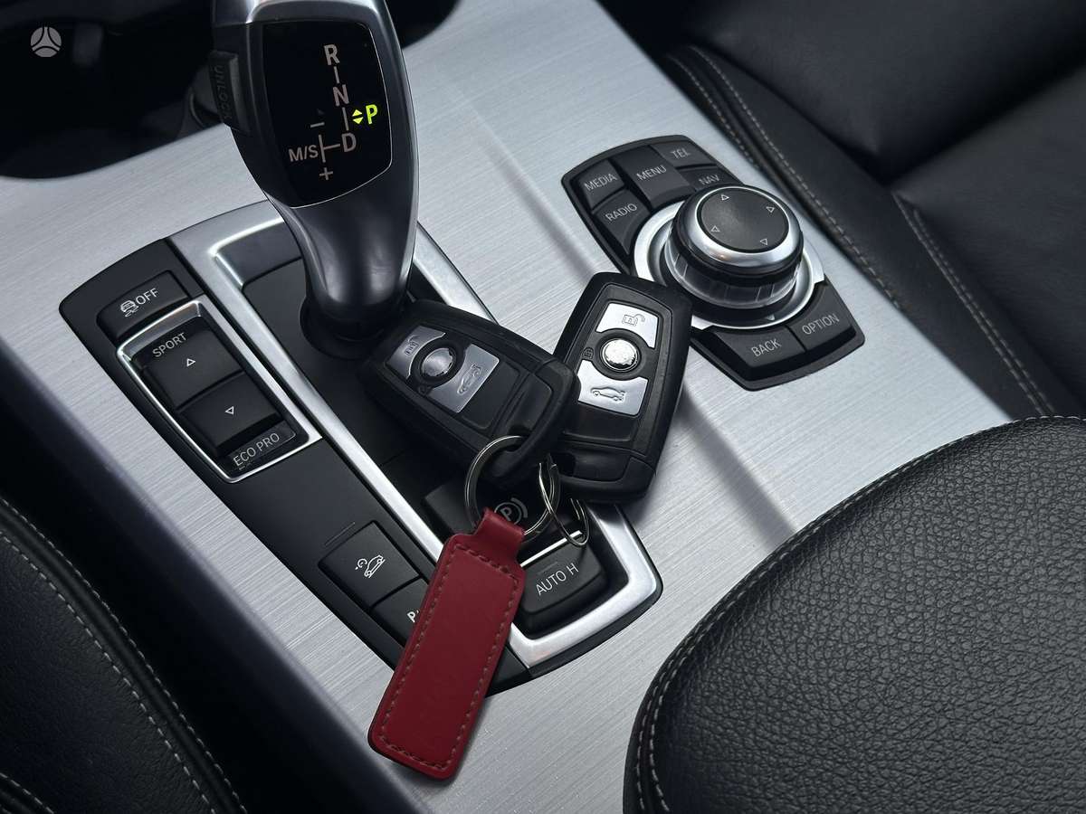 BMW X3, 3.0 l., off-road / crossover