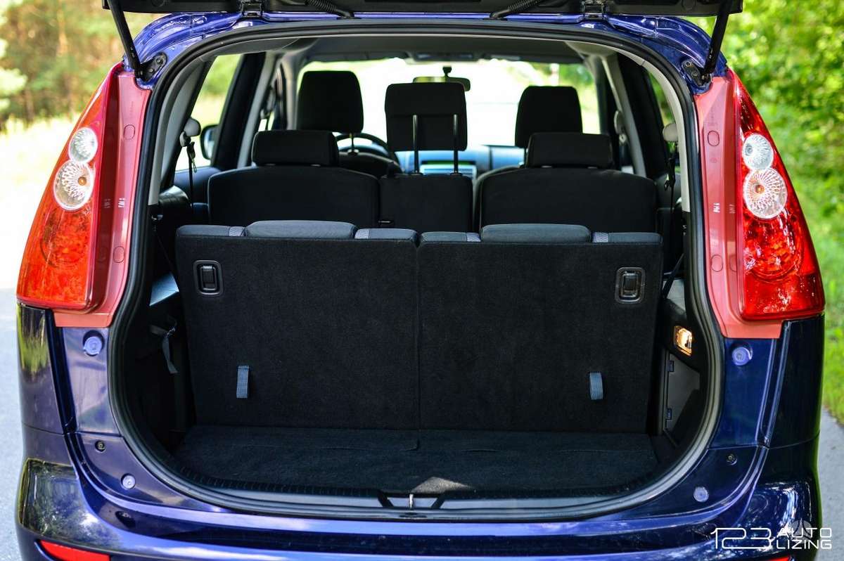Mazda 5, 2.0 l., Минивэн