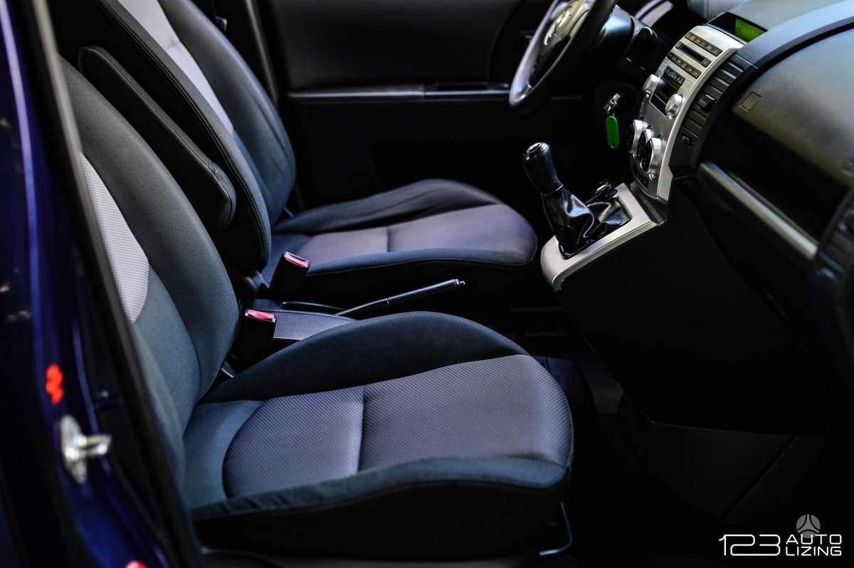 Mazda 5, 2.0 l., Минивэн