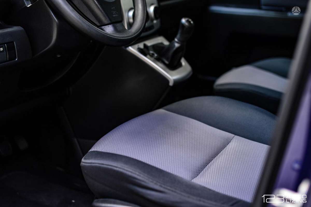 Mazda 5, 2.0 l., Минивэн