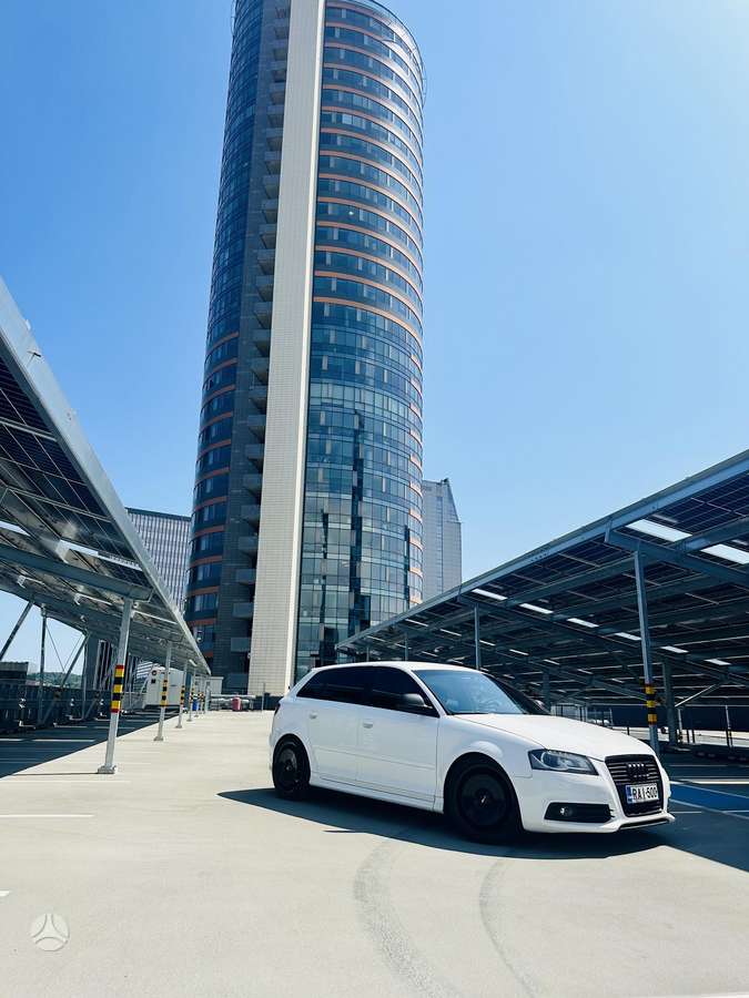 Audi S3, 2.0 l., Хэтчбек