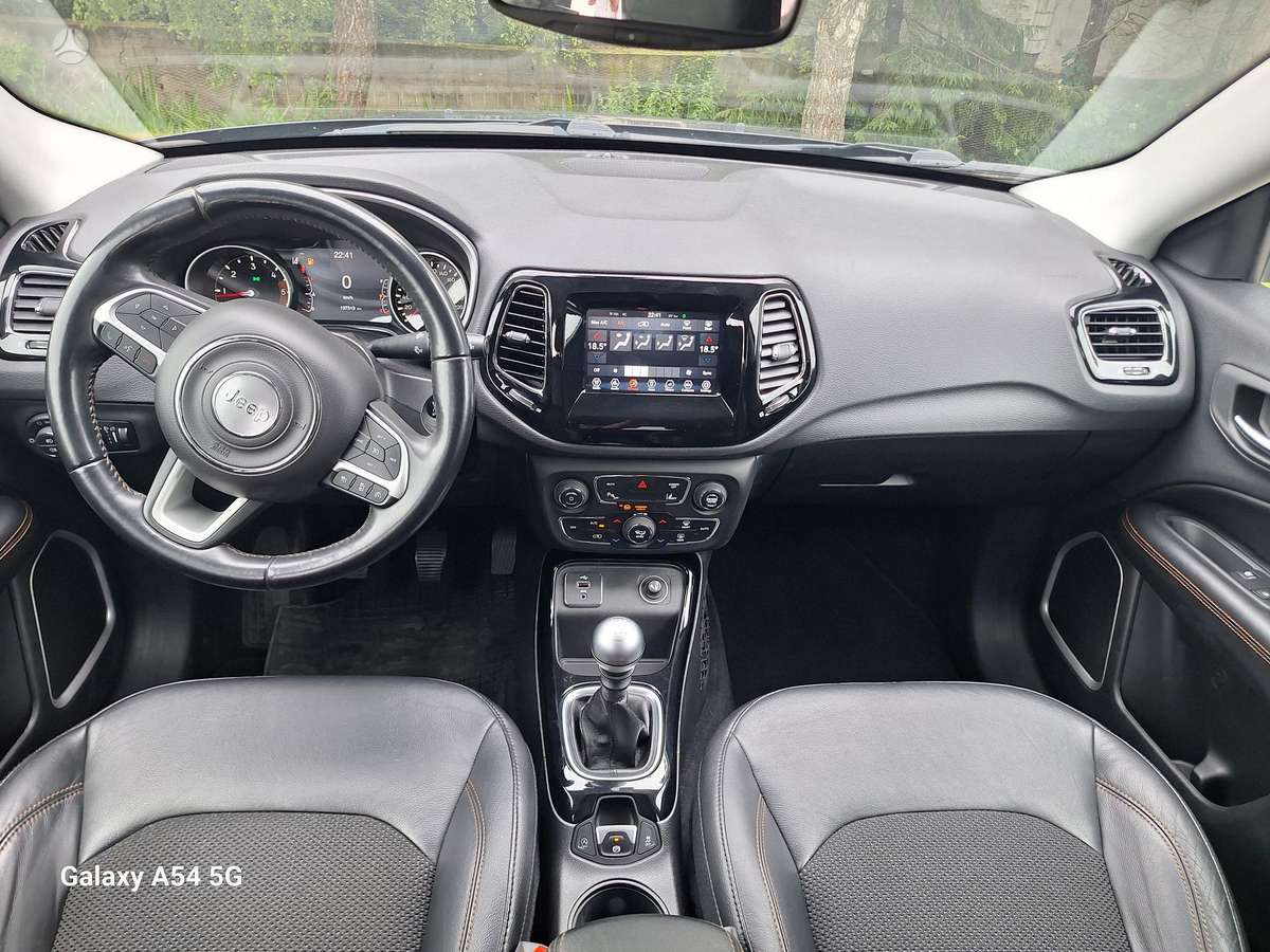 Jeep Compass, 1.6 l., Внедорожник / Кроссовер