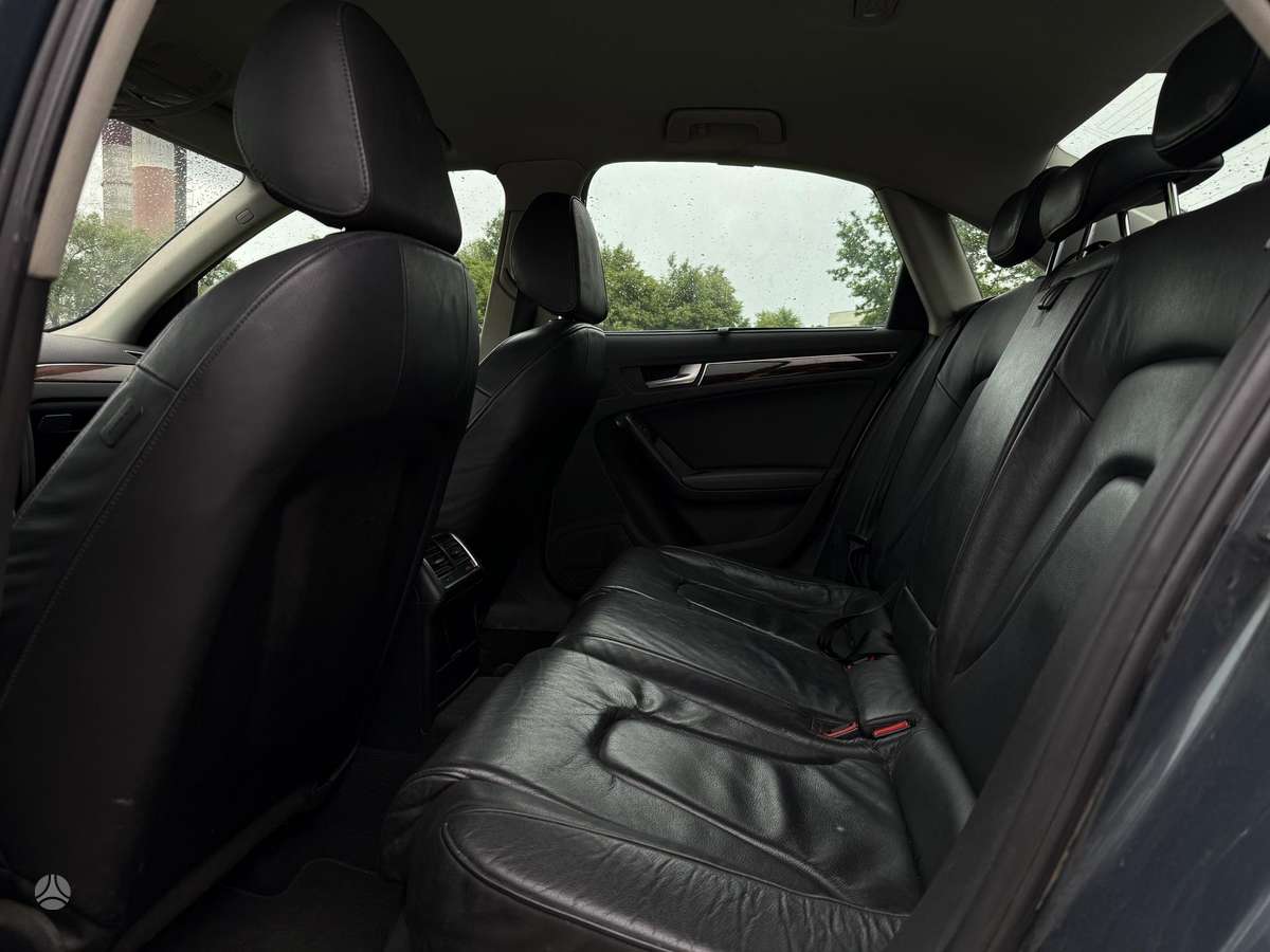 Audi A4, 2.7 l., Седан