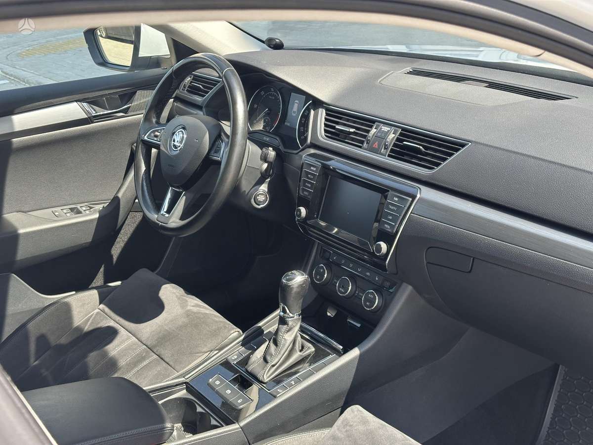 Škoda Superb - 10