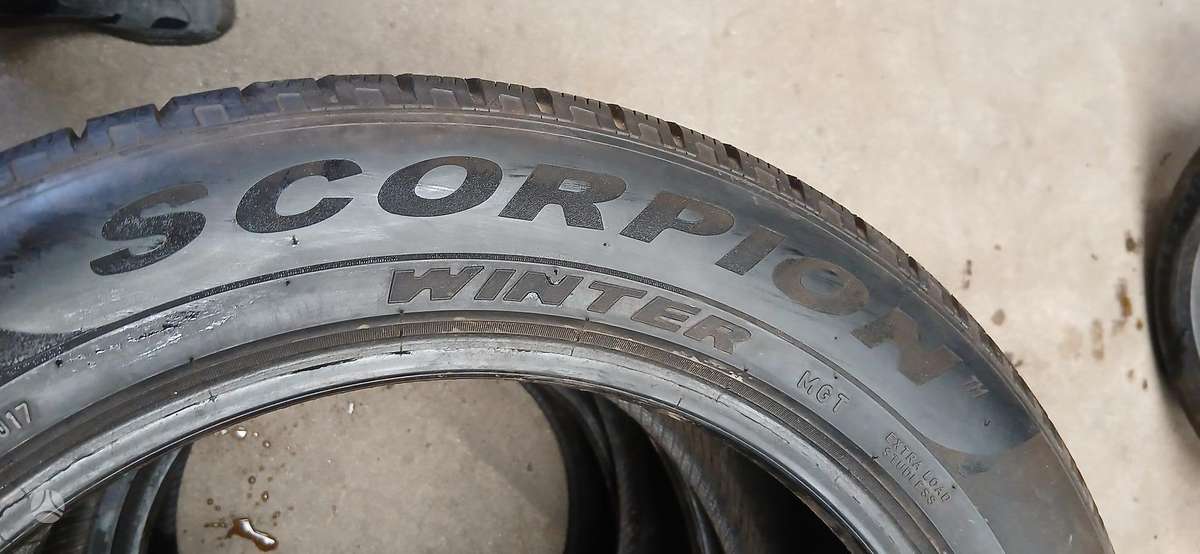 Pirelli, winter 295/45 R19