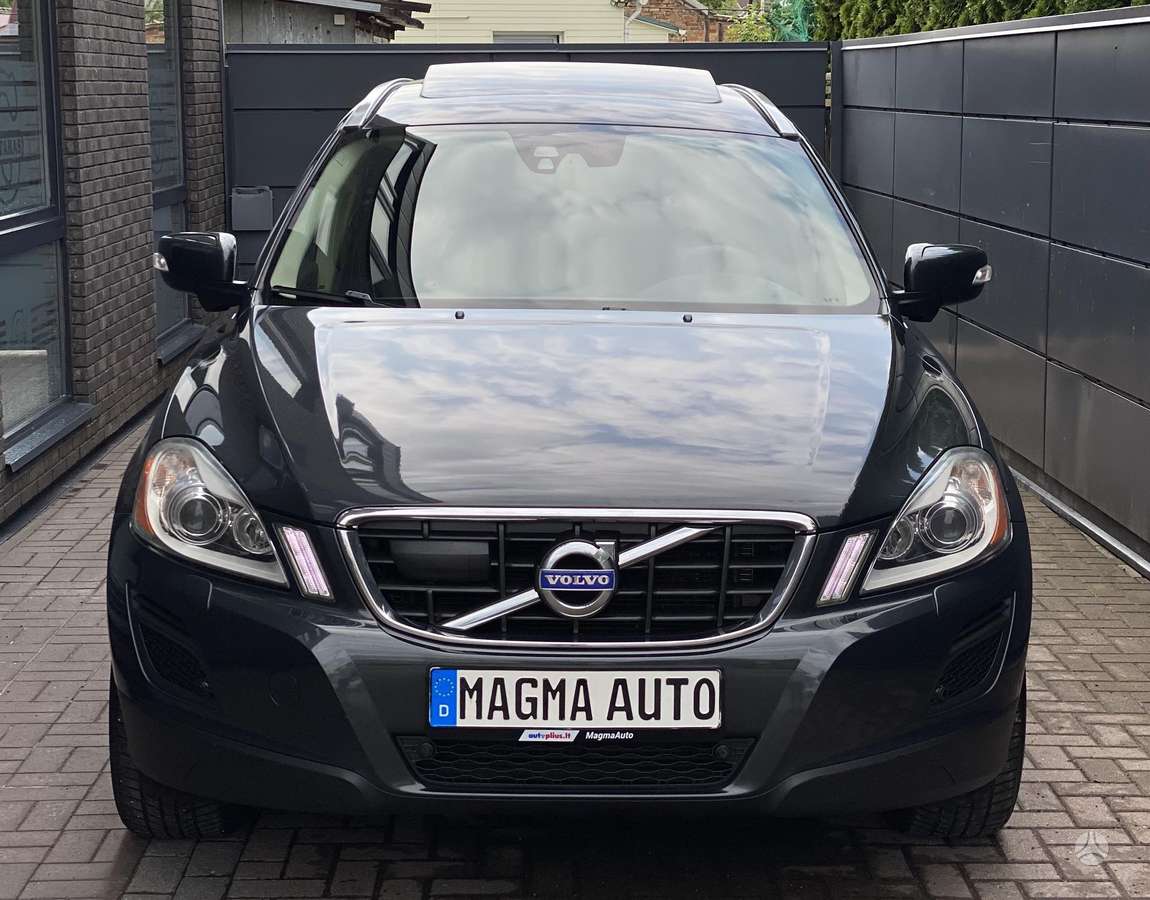 Volvo XC60, 2.4 l., off-road / crossover