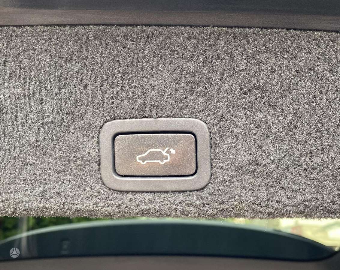 Volvo XC60, 2.4 l., off-road / crossover