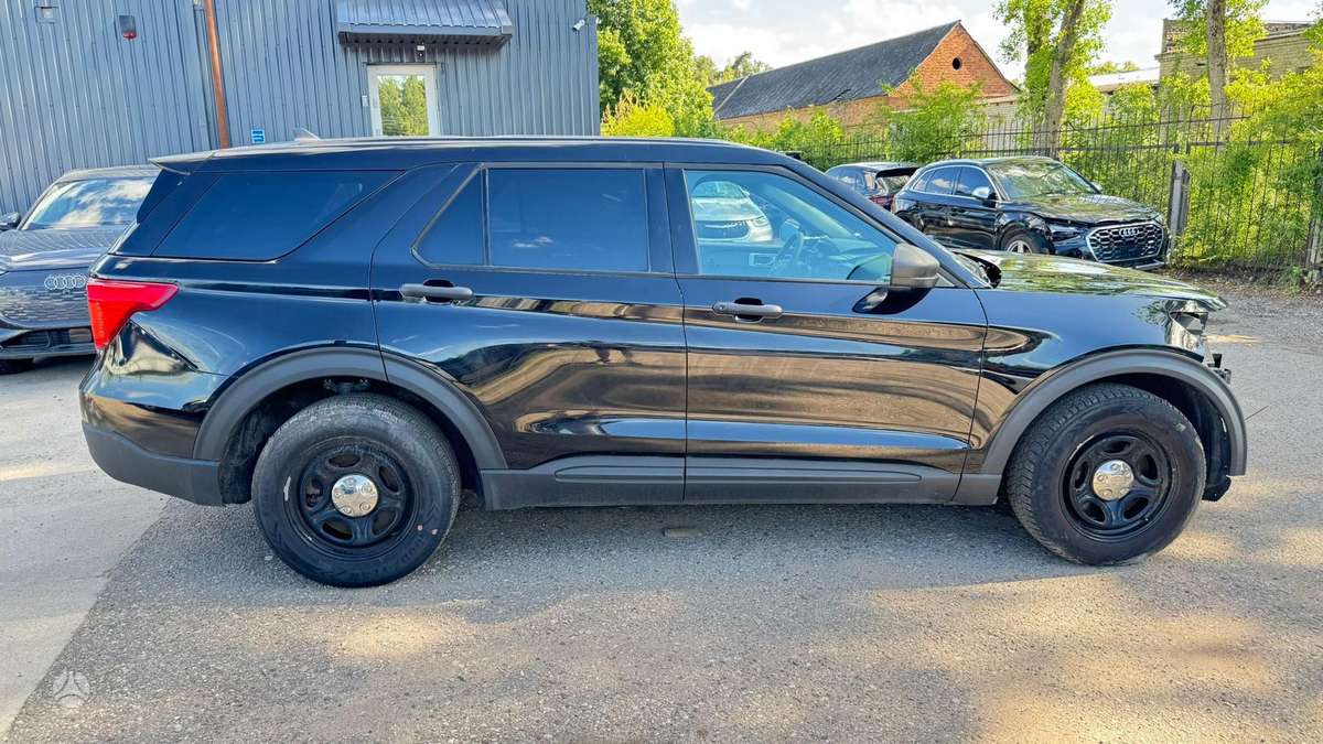 Ford Explorer, 3.0 l., off-road / crossover