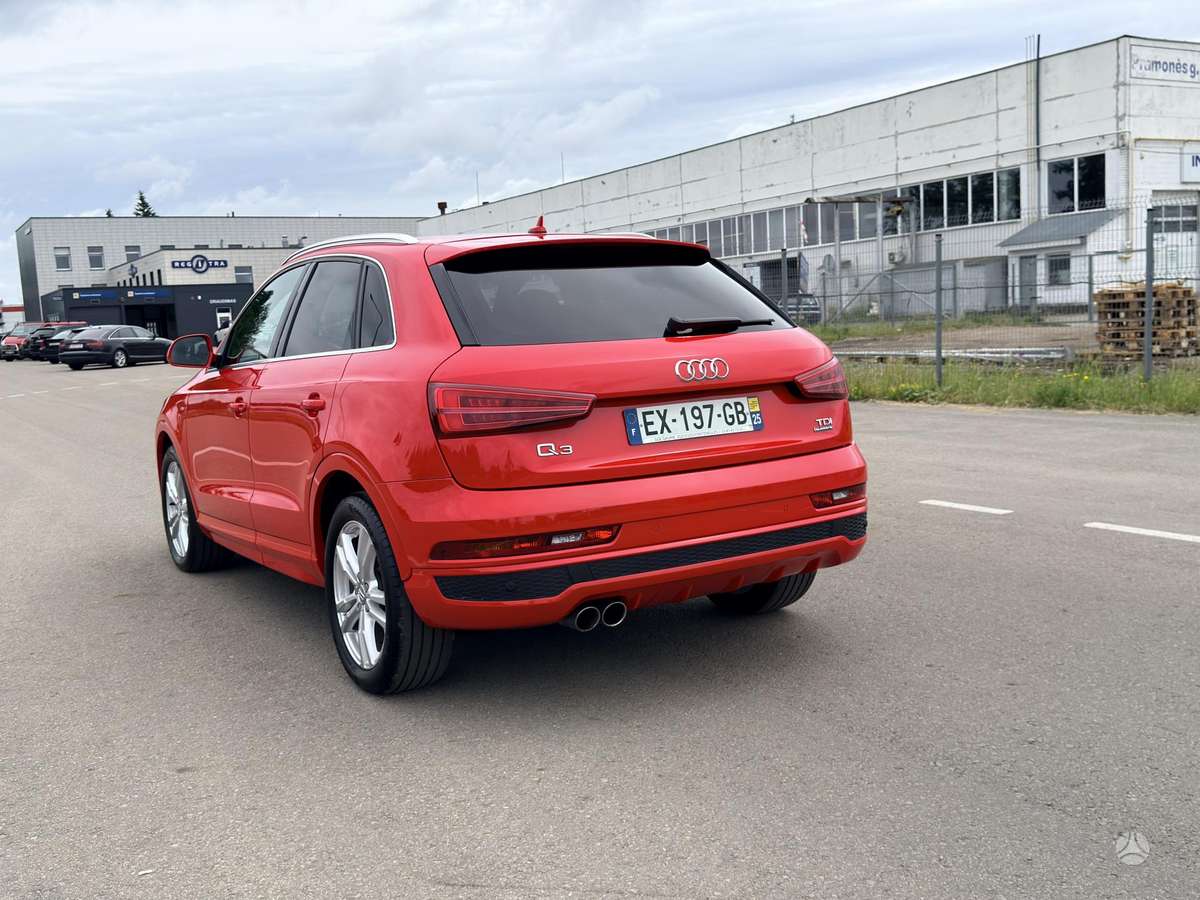 Audi Q3, 2.0 l., mpv / minivan