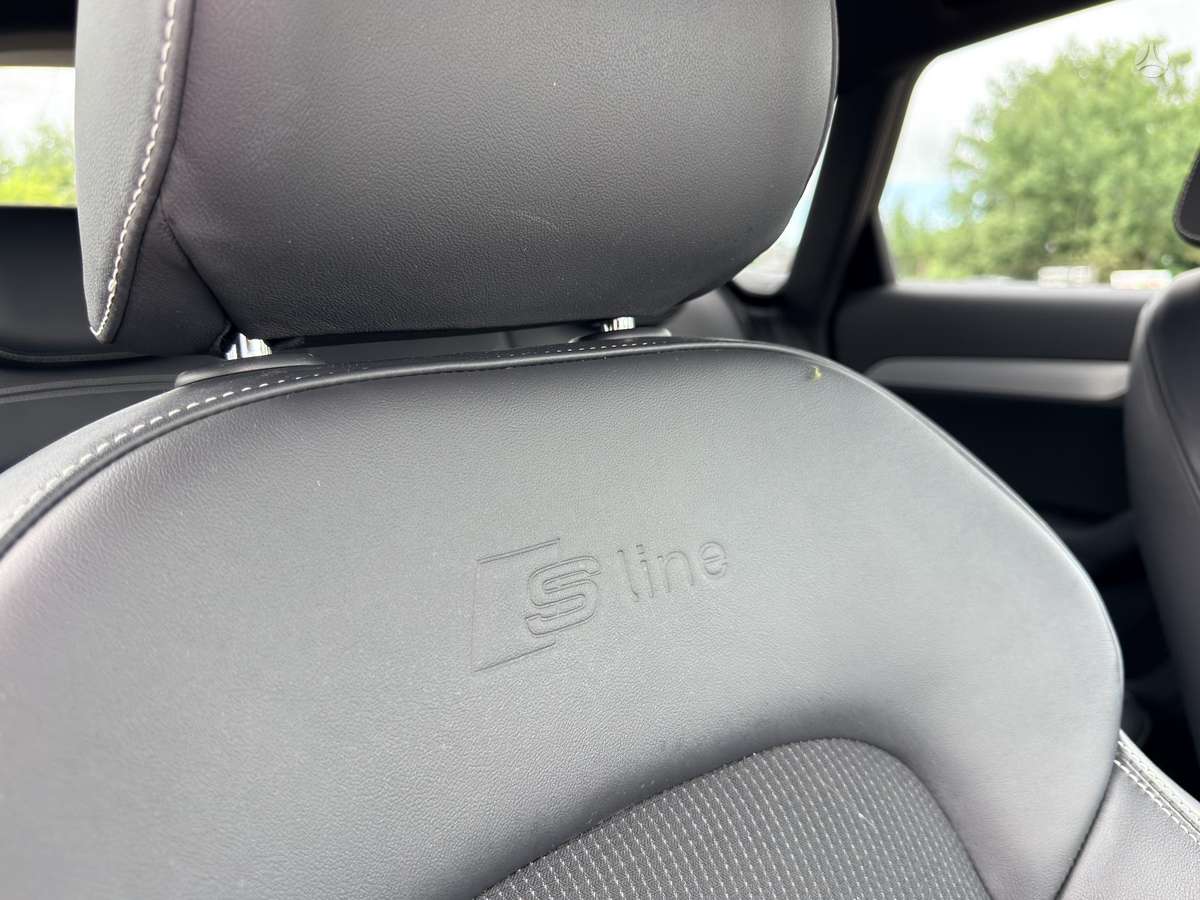 Audi Q3, 2.0 l., Минивэн