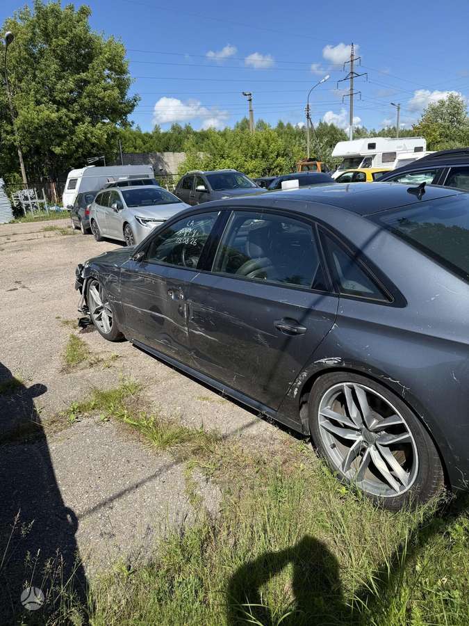 Audi A8 L, 3.0 l., Седан
