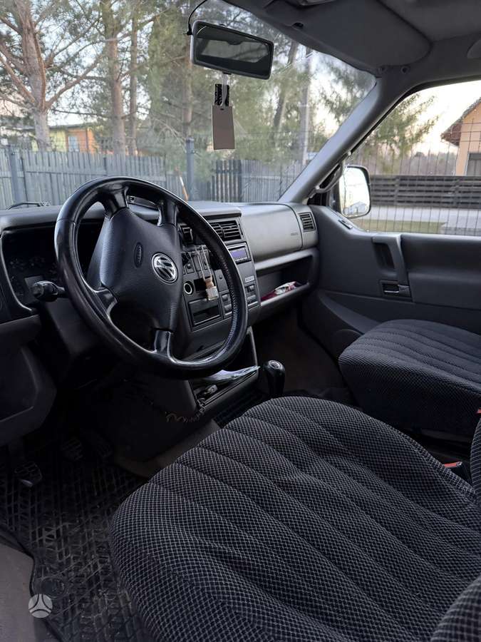Volkswagen Multivan - 4