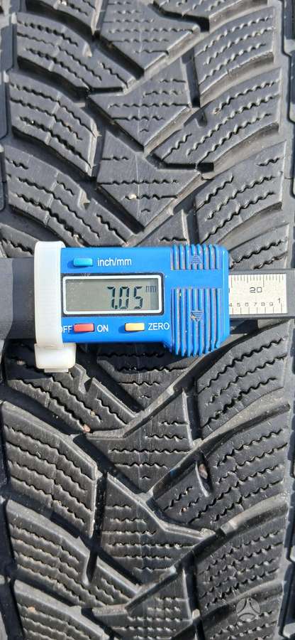 Dunlop, winter 235/45 R20