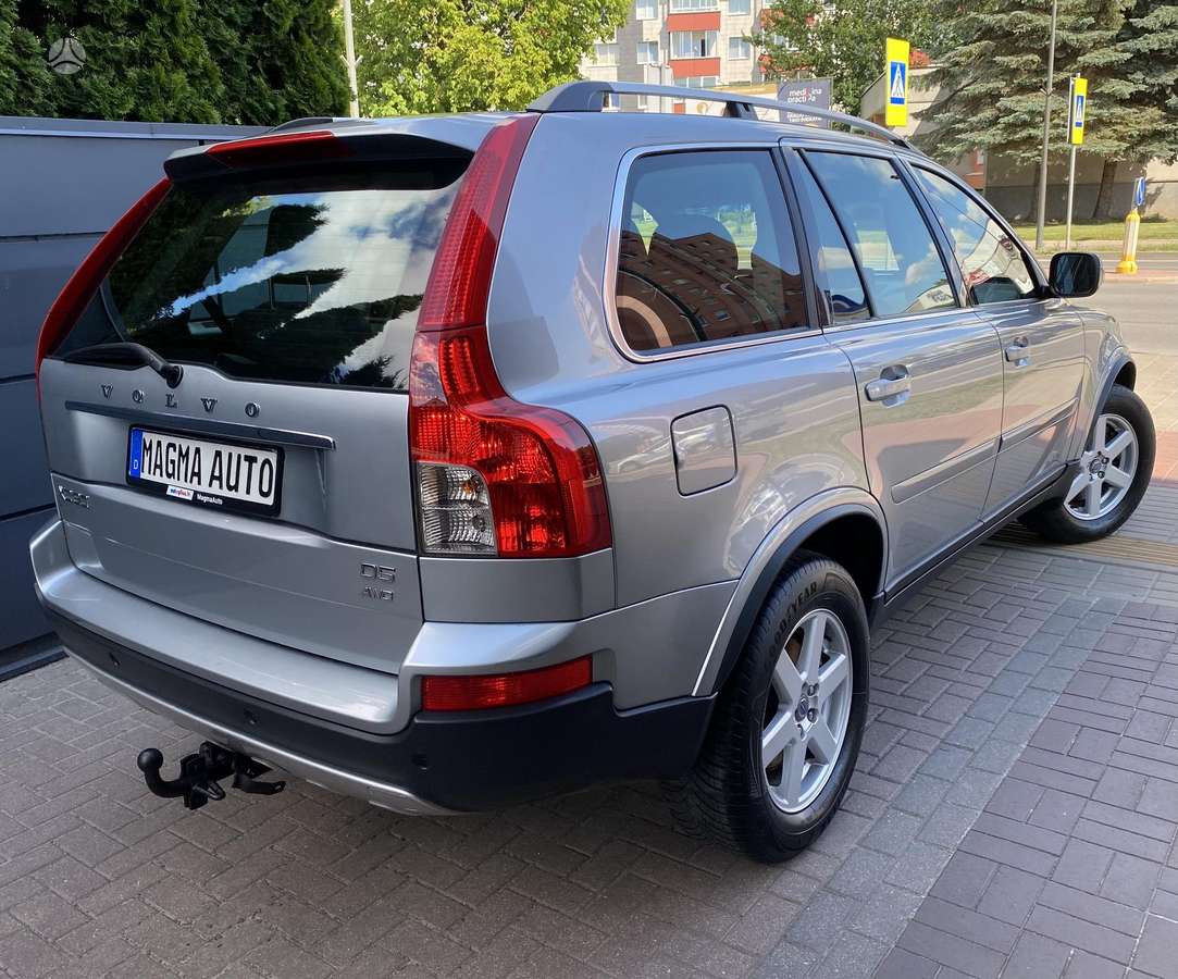 Volvo XC90, 2.4 l., off-road / crossover