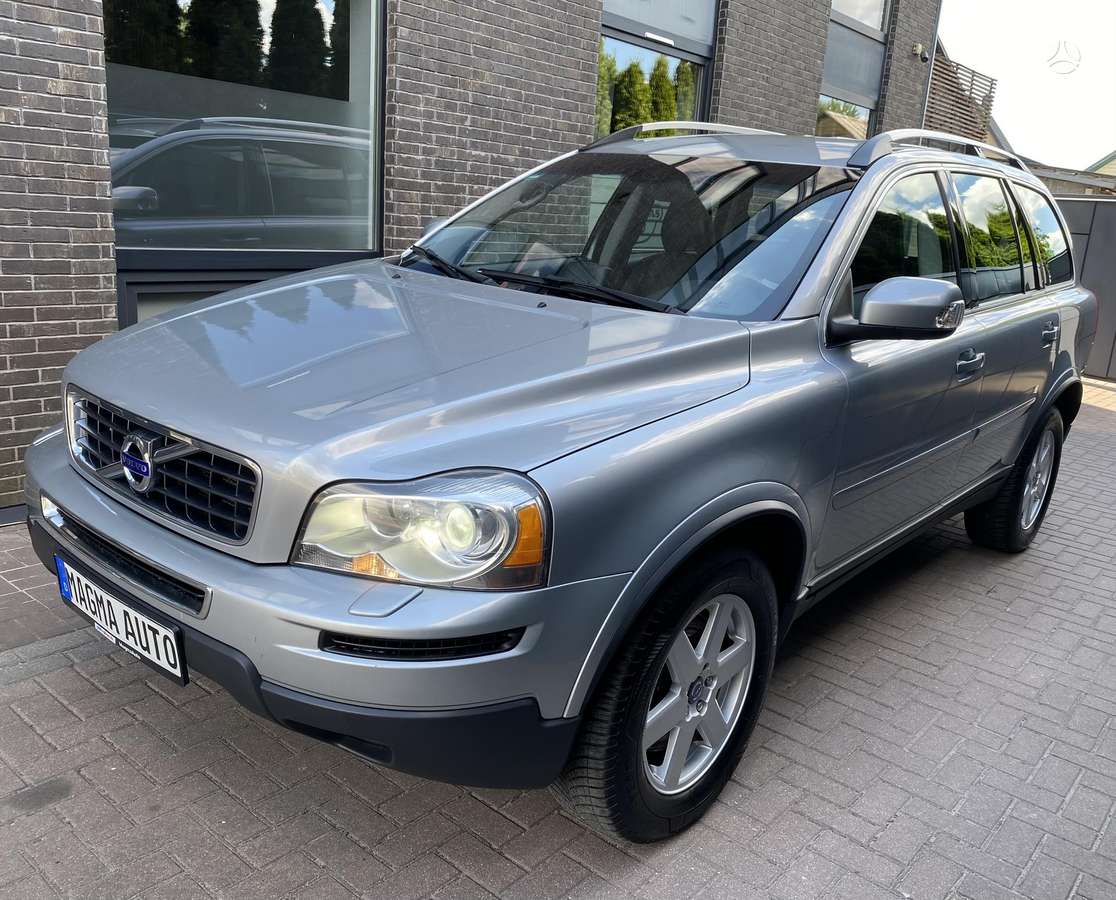 Volvo XC90, 2.4 l., off-road / crossover